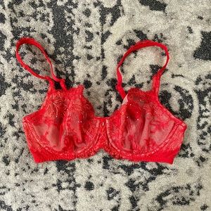 New no tags Victorias Secret Unlined Demi 32D